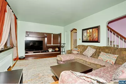 12 Margaret Court, Fair Lawn, NJ 07410 - Photo 4