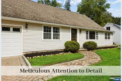 29 Lockwood Drive, Waldwick, NJ 07463 - Photo 2