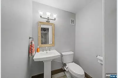 61 Heatherhill Lane, Woodcliff Lake, NJ 07677 - Photo 20