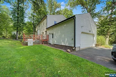 61 Heatherhill Lane, Woodcliff Lake, NJ 07677 - Photo 42