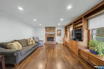 61 Heatherhill Lane, Woodcliff Lake, NJ 07677 - Photo 6