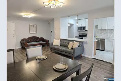 300 Winston, Cliffside Park, NJ 07010 - Photo 14