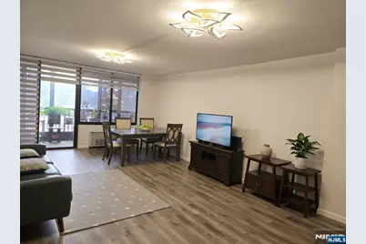 300 Winston, Cliffside Park, NJ 07010 - Photo 6