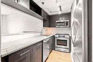 227 Columbus Dr 214B, Jersey City, NJ 07302 - Photo 6
