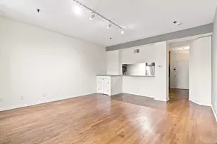 227 Columbus Dr 214B, Jersey City, NJ 07302 - Photo 4