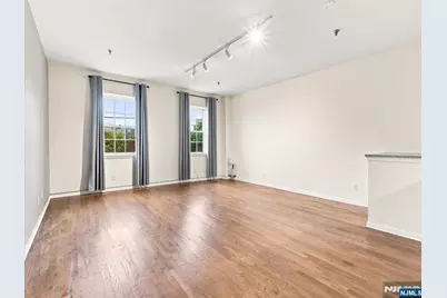 227 Columbus Drive 214B #214b, Jersey City, NJ 07302 - Photo 2