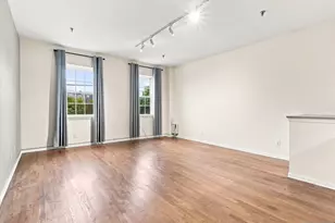 227 Columbus Dr 214B, Jersey City, NJ 07302 - Photo 2