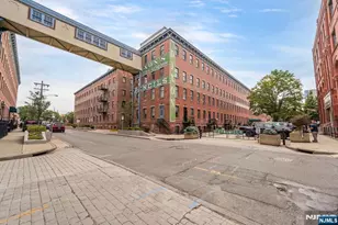 227 Columbus Dr 214B, Jersey City, NJ 07302 - Photo 16