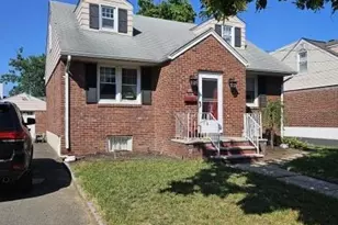 102 Oldis St, Rochelle Park Township, NJ 07662 - Photo 1