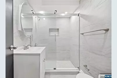 37 Hazelview Avenue, Clifton, NJ 07011 - Photo 14