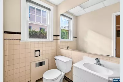 215 Terrace Avenue 2 #2, Hasbrouck Heights, NJ 07604 - Photo 4