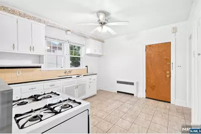 215 Terrace Avenue 2 #2, Hasbrouck Heights, NJ 07604 - Photo 16