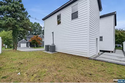 60 Lasalle Avenue, Hasbrouck Heights, NJ 07604 - Photo 36
