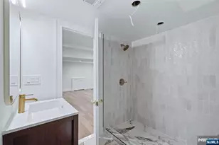60 Lasalle Ave, Hasbrouck Heights, NJ 07604 - Photo 34