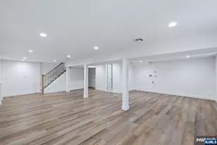 60 Lasalle Ave, Hasbrouck Heights, NJ 07604 - Photo 32