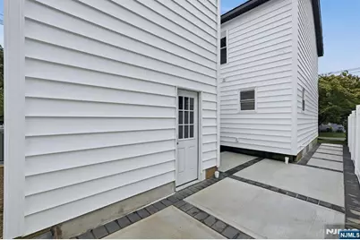 60 Lasalle Avenue, Hasbrouck Heights, NJ 07604 - Photo 38