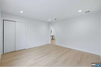 60 Lasalle Avenue, Hasbrouck Heights, NJ 07604 - Photo 30