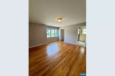 344 2nd Avenue, Lyndhurst Township, NJ 07071 - Photo 16
