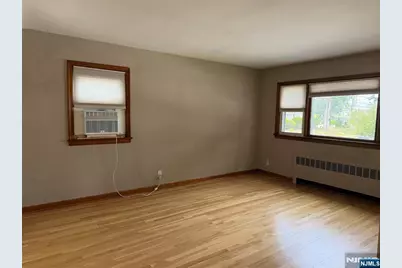 207 Graphic Boulevard, Bergenfield, NJ 07621 - Photo 6
