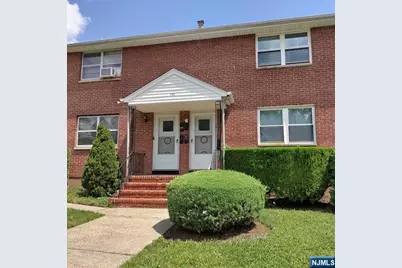 100 Clinton Place 2E #2E, Hackensack, NJ 07601 - Photo 1