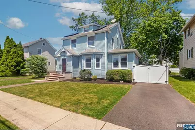 330 Simons Avenue, Hackensack, NJ 07601 - Photo 2