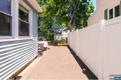 330 Simons Avenue, Hackensack, NJ 07601 - Photo 8
