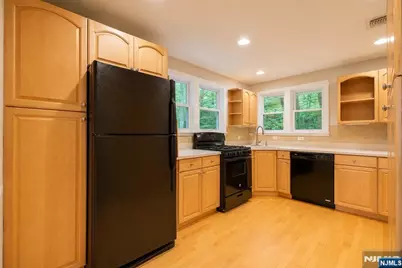 90 Highland Street, Park Ridge, NJ 07656 - Photo 12
