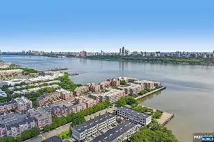 20 Marquis Ct, Edgewater, NJ 07020 - Photo 38