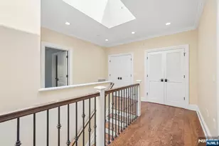 20 Marquis Ct, Edgewater, NJ 07020 - Photo 10