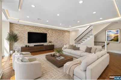 20 Marquis Court, Edgewater, NJ 07020 - Photo 1