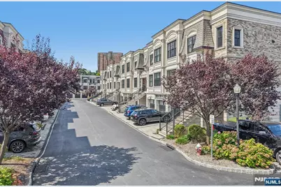 20 Marquis Court, Edgewater, NJ 07020 - Photo 42
