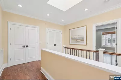 20 Marquis Court, Edgewater, NJ 07020 - Photo 12