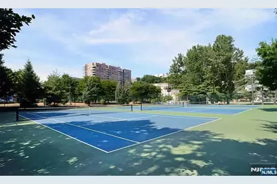 20 Marquis Court, Edgewater, NJ 07020 - Photo 46