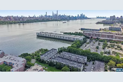 20 Marquis Court, Edgewater, NJ 07020 - Photo 40