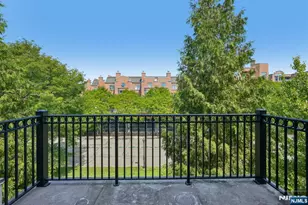 20 Marquis Ct, Edgewater, NJ 07020 - Photo 32