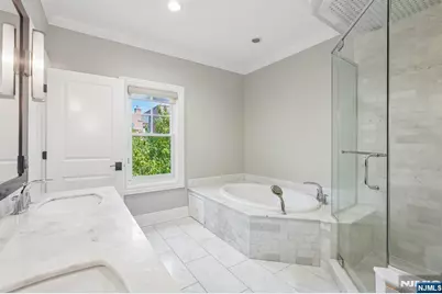 20 Marquis Court, Edgewater, NJ 07020 - Photo 26