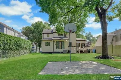 405 Terhune Avenue, Paramus, NJ 07652 - Photo 26