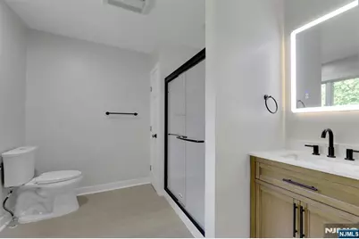405 Terhune Avenue, Paramus, NJ 07652 - Photo 14