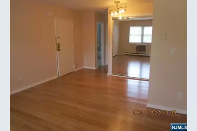147 N Maple Avenue 3148 #3148, Park Ridge, NJ 07656 - Photo 8