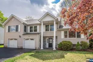 728 Prospect St, Glen Rock, NJ 07452 - Photo 2