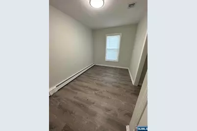 528 Chestnut Place, Teaneck Township, NJ 07666 - Photo 6