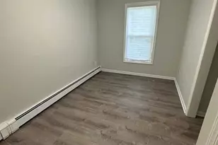 528 Chestnut Pl, Teaneck Township, NJ 07666 - Photo 6