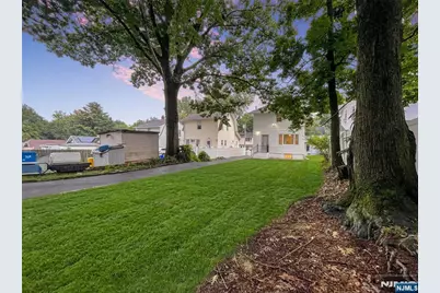 81 Franklin Road, Teaneck Township, NJ 07666 - Photo 38