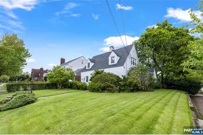 633 Prospect Avenue, Ridgefield, NJ 07657 - Photo 2