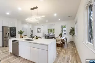 137 Myrtle Ave, Allendale, NJ 07401 - Photo 2