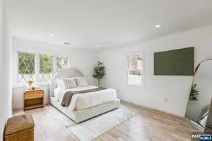137 Myrtle Ave, Allendale, NJ 07401 - Photo 6