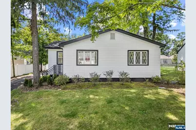 137 Myrtle Avenue, Allendale, NJ 07401 - Photo 1
