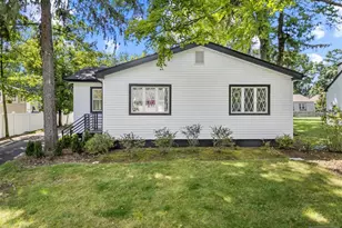 137 Myrtle Ave, Allendale, NJ 07401 - Photo 1