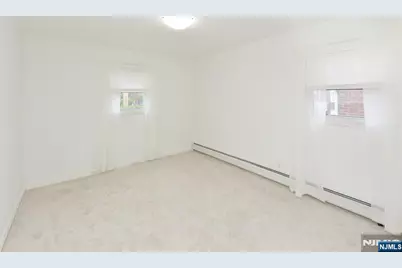 39-39 Brookside Avenue, Fair Lawn, NJ 07410 - Photo 12