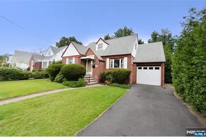 39-39 Brookside Avenue, Fair Lawn, NJ 07410 - Photo 22